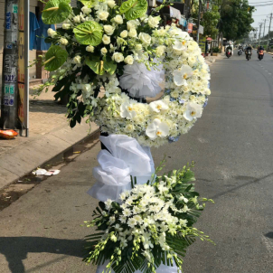 Kệ hoa viếng 75390