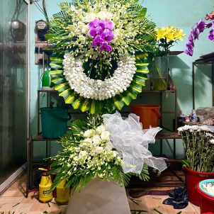 Kệ hoa chia buồn: Gửi lời tiễn biệt trang trọng nhất