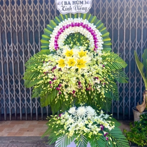 KỆ HOA VIẾNG 77843