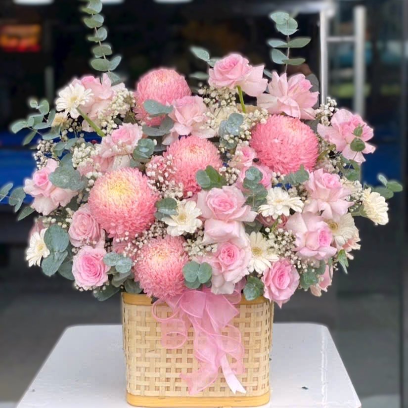 Giỏ Hoa Đa Dạng Tại Shop hoa tươi Nguyễn Minh