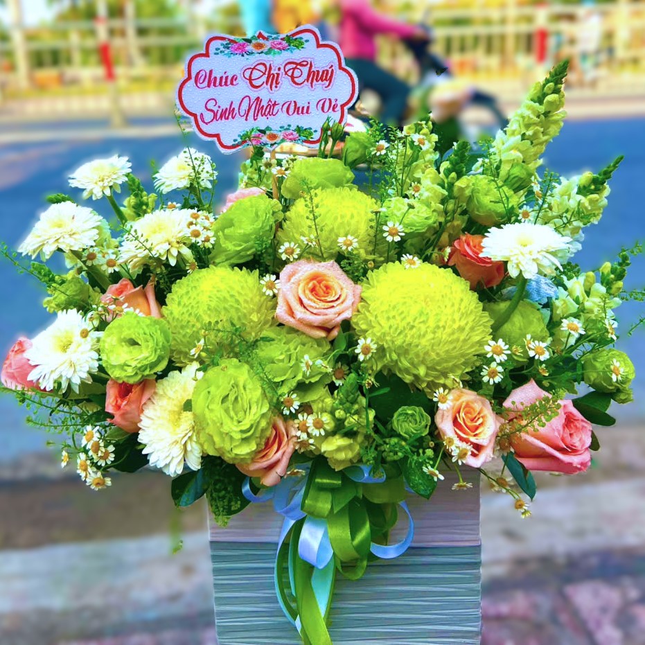 Giỏ Hoa Đa Dạng Tại Shop hoa tươi Nguyễn Minh