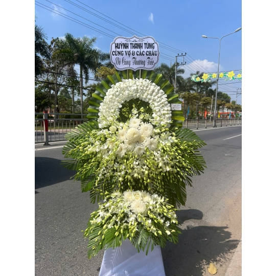 KỆ HOA VIẾNG 10233