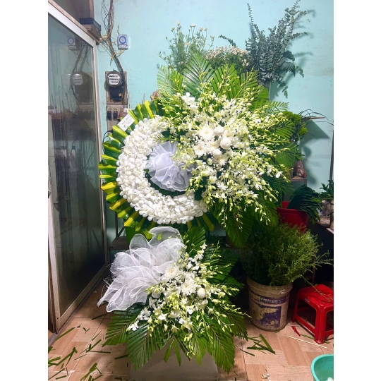 KỆ HOA VIẾNG 10023